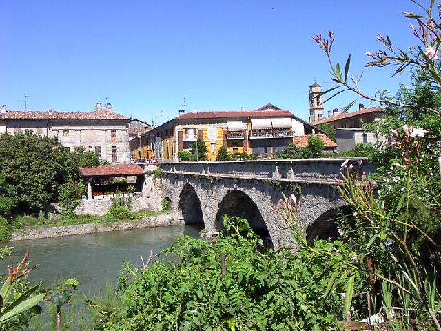 ponte sul canale Muzza