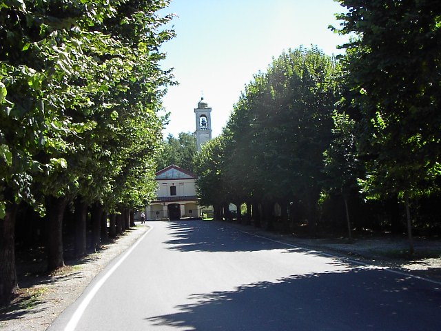 La chiesa parrocchiale è dedicata a S.Michele Arcangelo.